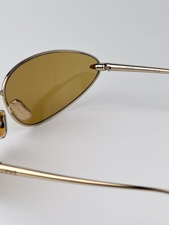 Loewe LW40164U 32E Wraparound Sunglasses Gold Frame Brown Lenses main image 10